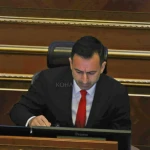 Dimal Basha merr pozitën e kryeparlamentarit