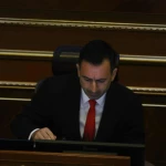 Dimal Basha merr pozitën e kryeparlamentarit