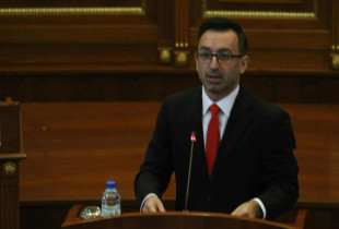 Dimal Basha merr pozitën e kryeparlamentarit