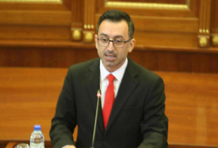 Dimal Basha merr pozitën e kryeparlamentarit