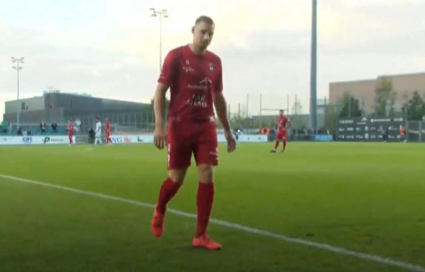 Differdange me një lojtar më pak në fushë ndaj Dritës