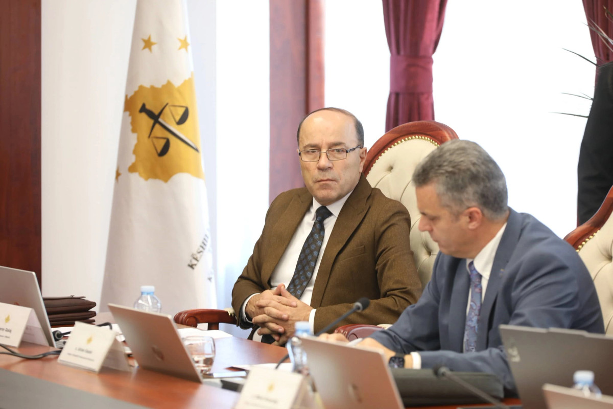 U d  i kryeprokurorit Qalaj pjesë e mbledhjes së KPK së  4 anëtarë lëshojnë sallën