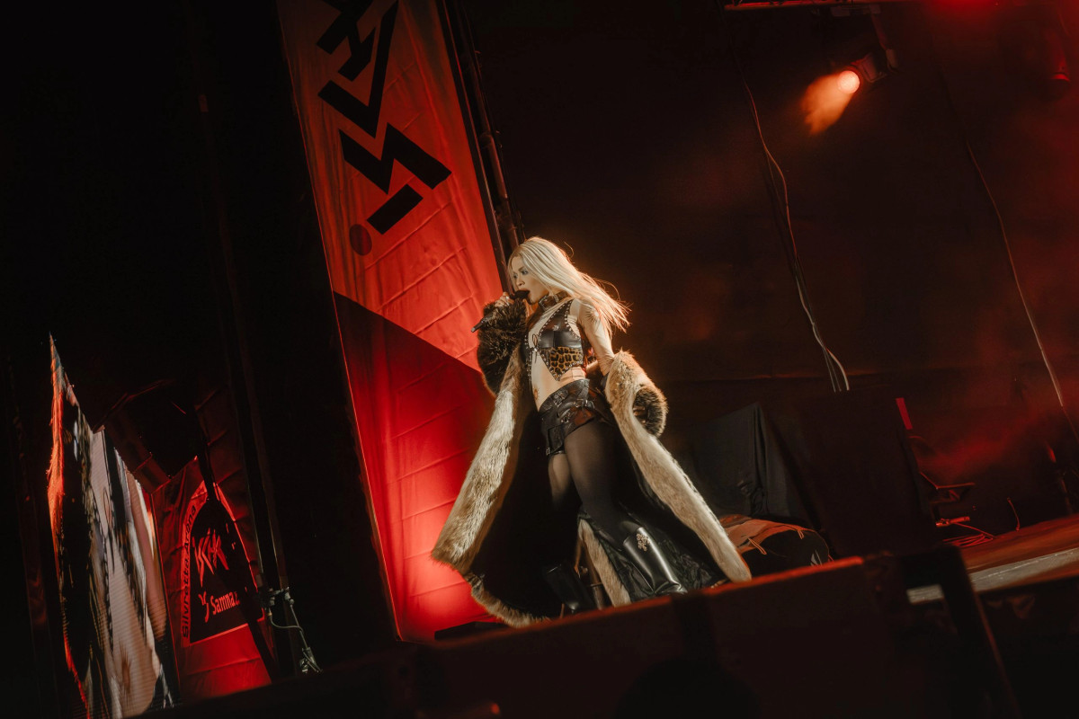 Rita Ora mban koncert në malet e Austrisë