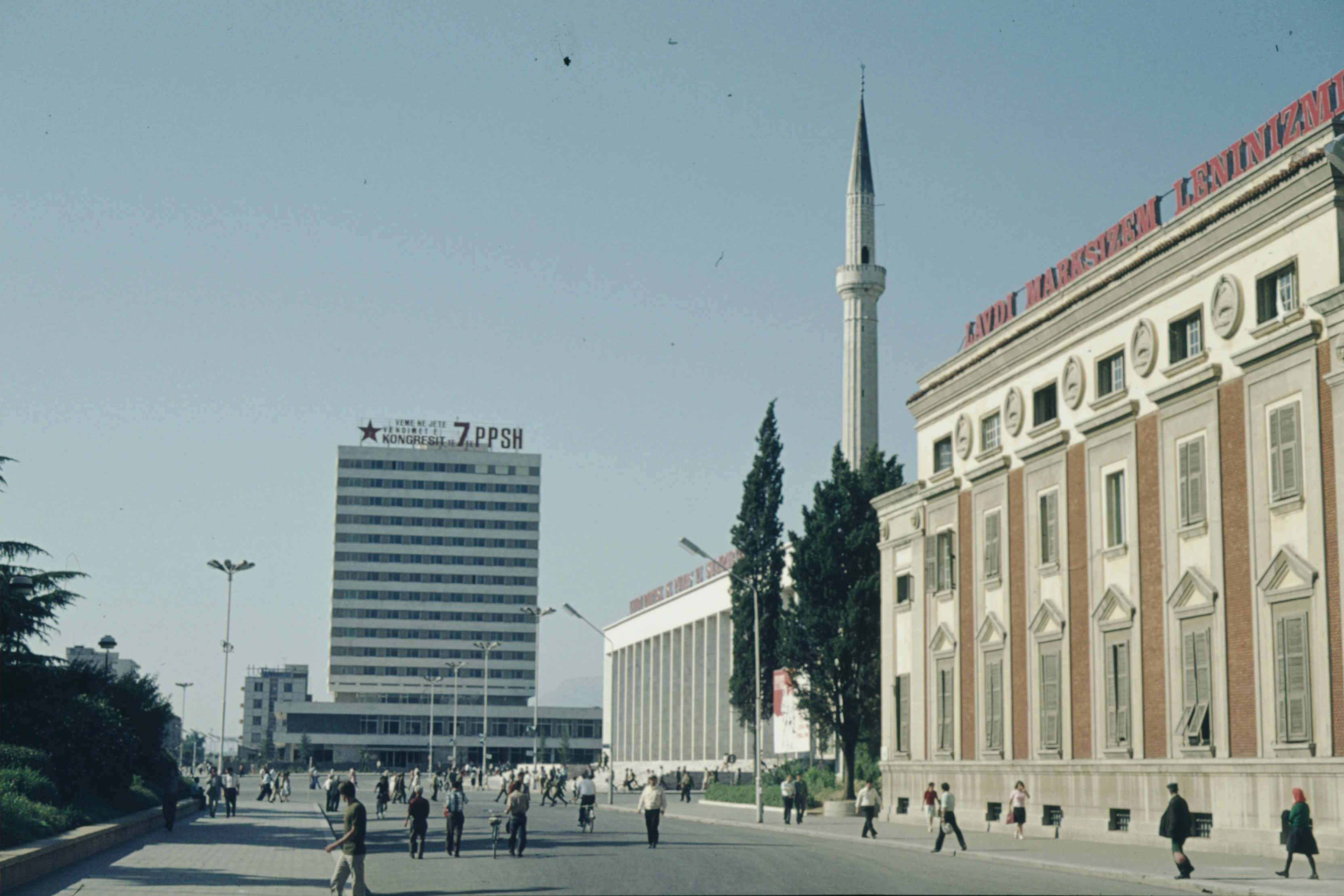 Tiranë, 1978