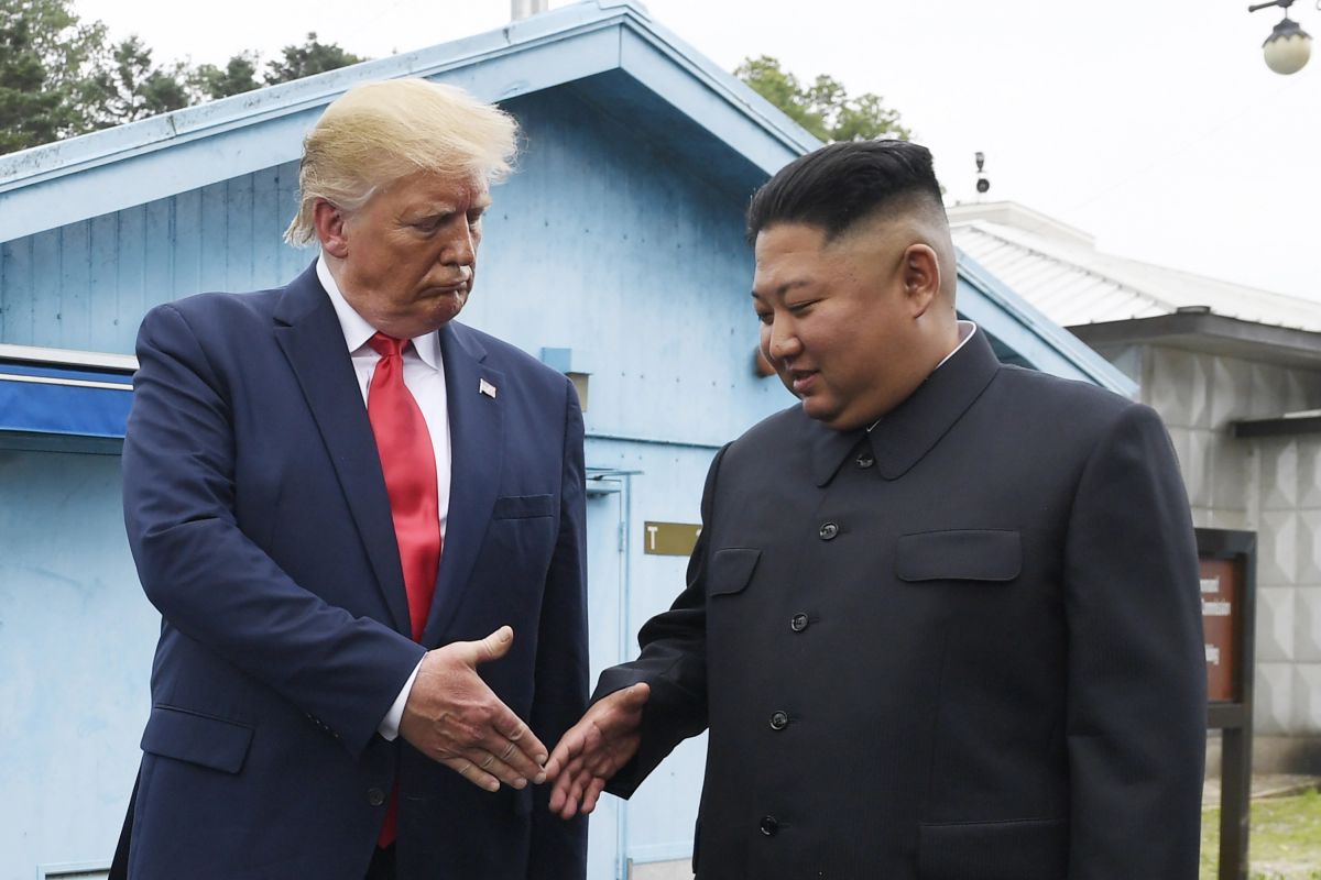 trumpi-thote-se-planifikon-te-takohet-me-kim-jong-unin-kete-vit