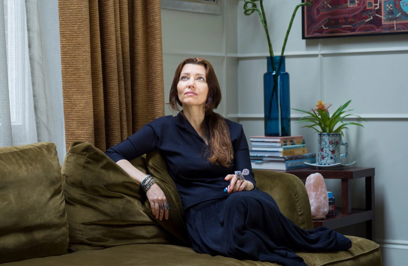 Elif shafak