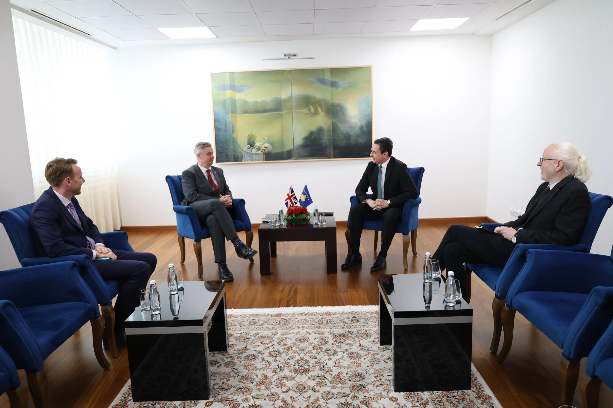 Jonathan Hargreaves me Albin Kurtin