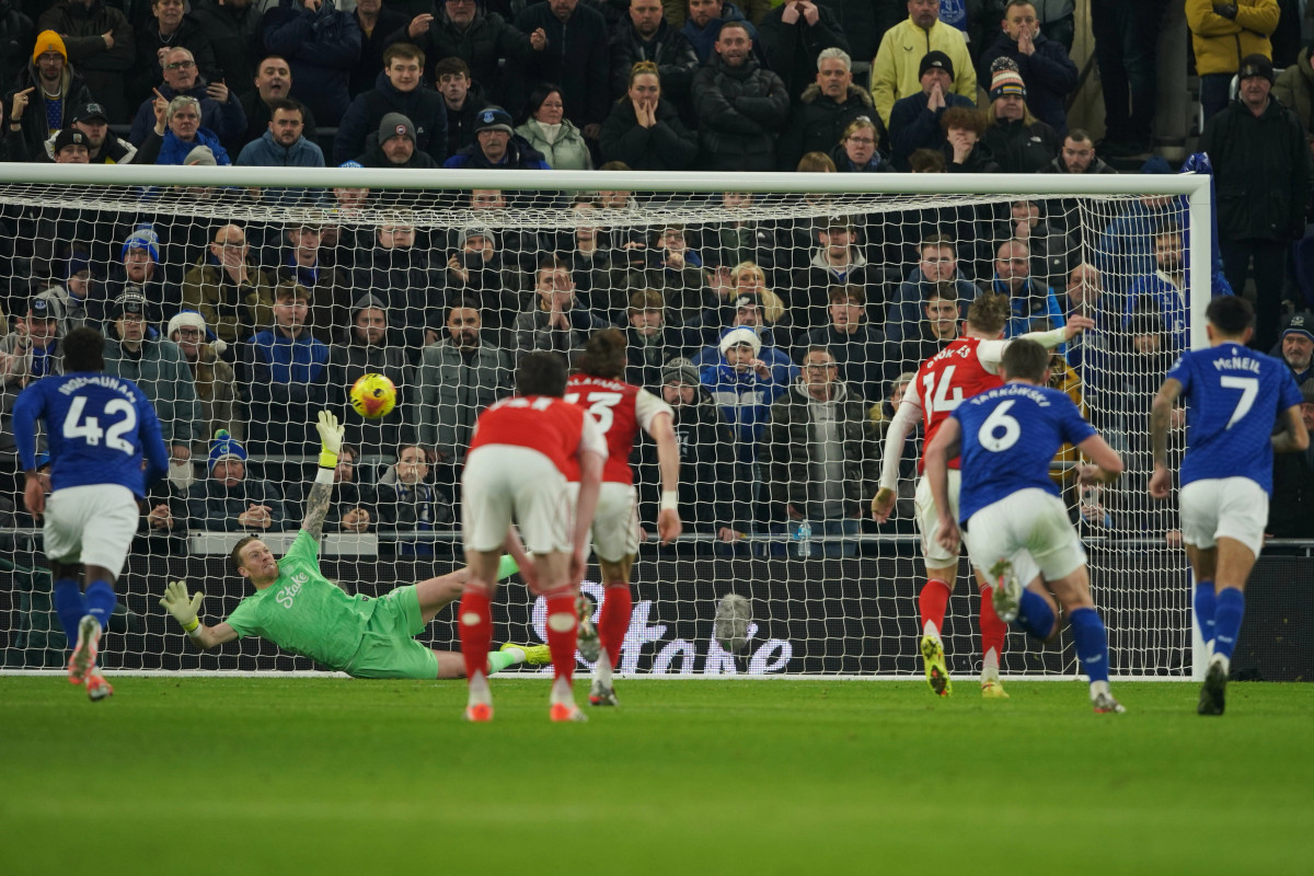 Nuk gabon Arsenali  fiton ndaj Evertonit