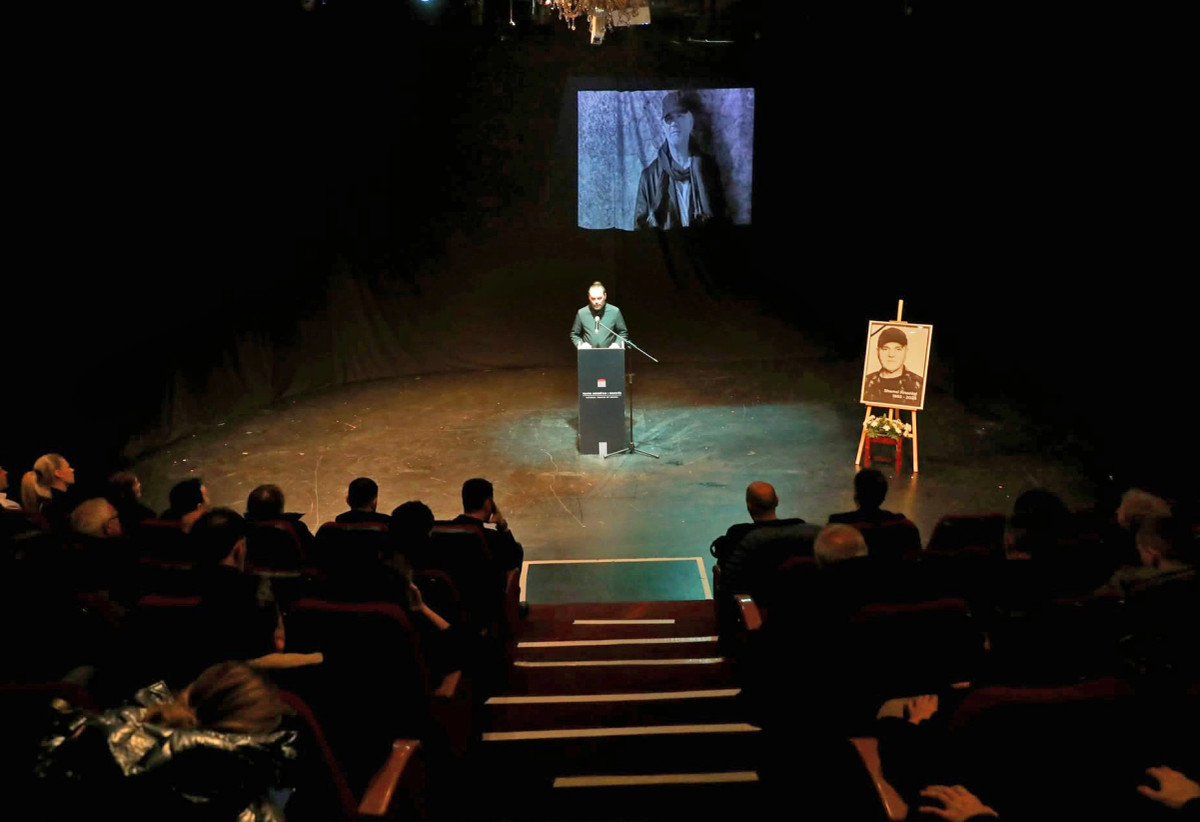 lamtumire-shemit-artistit-te-kohes-kur-muzika-s-ishte-vetem-argetim