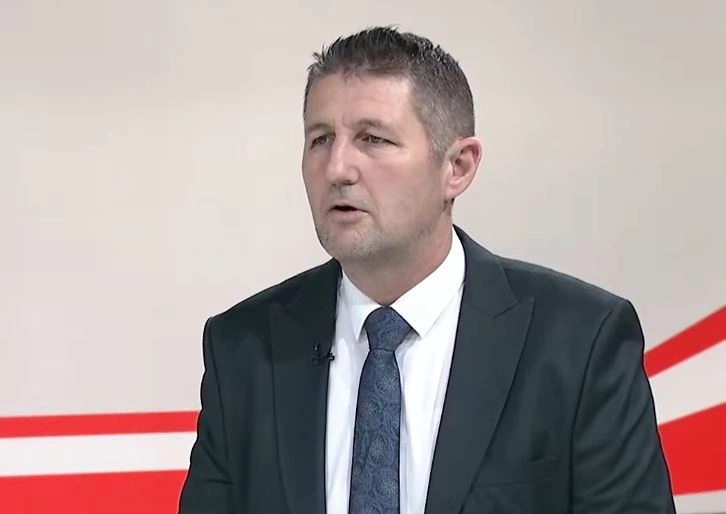 Drejtori i Doganës, Agron Llugaliu