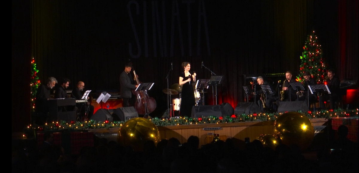 Frank Sinatra ringjallet në Prishtinë me frymën e epokës së artë të jazzit