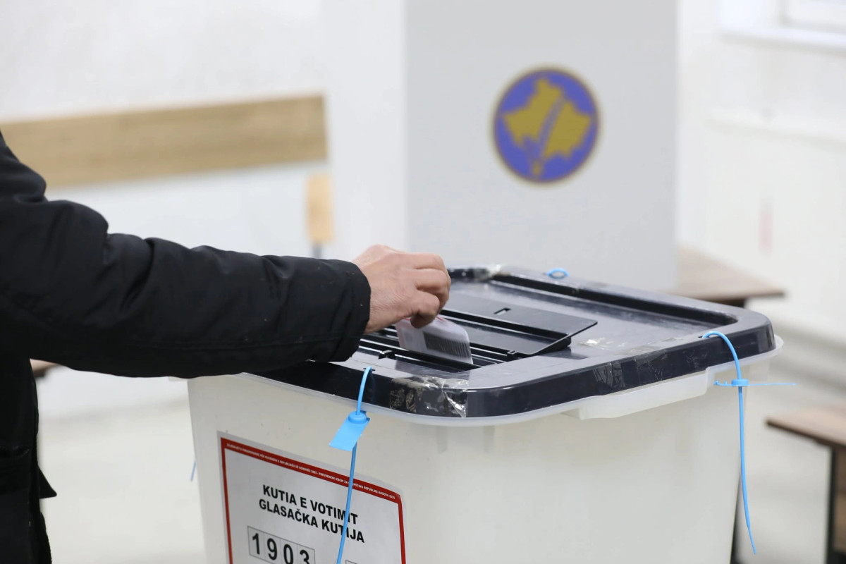 Dy persona në veri ankohen për presion për votë