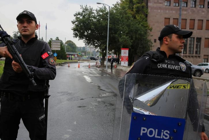 Turške oblasti v obsežni protiteroristični operaciji pridržale 357 domnevnih pripadnikov Islamske države