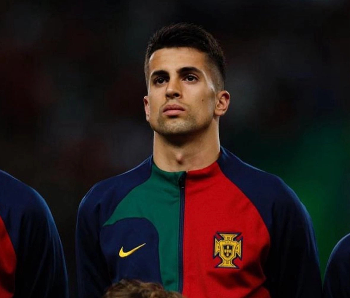 Cancelo hap rrugën për kalim te Barça