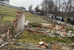 Objekti i shembur ne Jabllanice te Gjakoves ku vdiqen tre femije