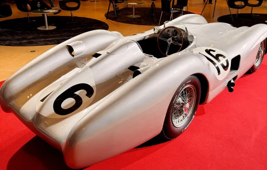 Vetura Mercedes W196R e shitur ne ankand mbi 50 milionë euro