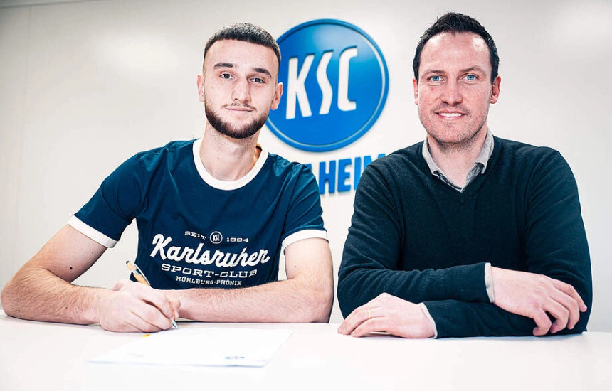 Mustafë Abdullahu huazohet te Karlsruher