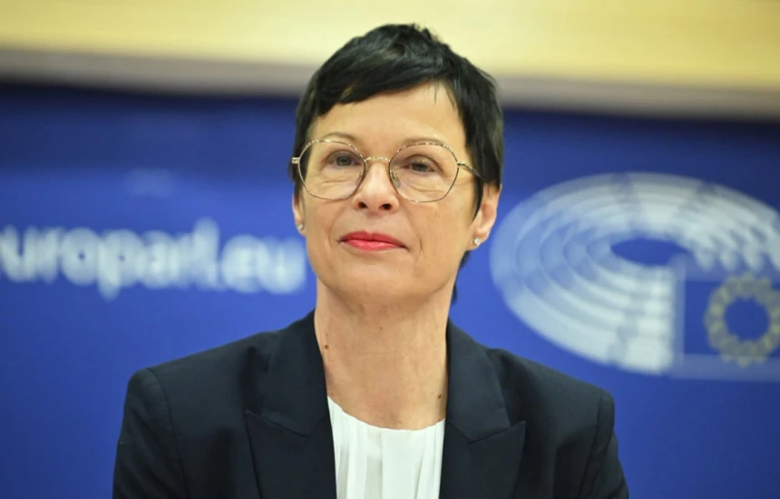 Komisionarja për Zgjerim në Bashkimin Evropian, Marta Kos