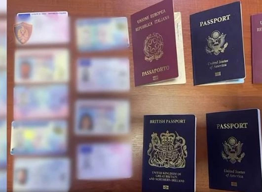 Goditet grupi kriminal që falsifikonte dokumente – anëtarët shtetas të Kosovës dhe Shqipërisë