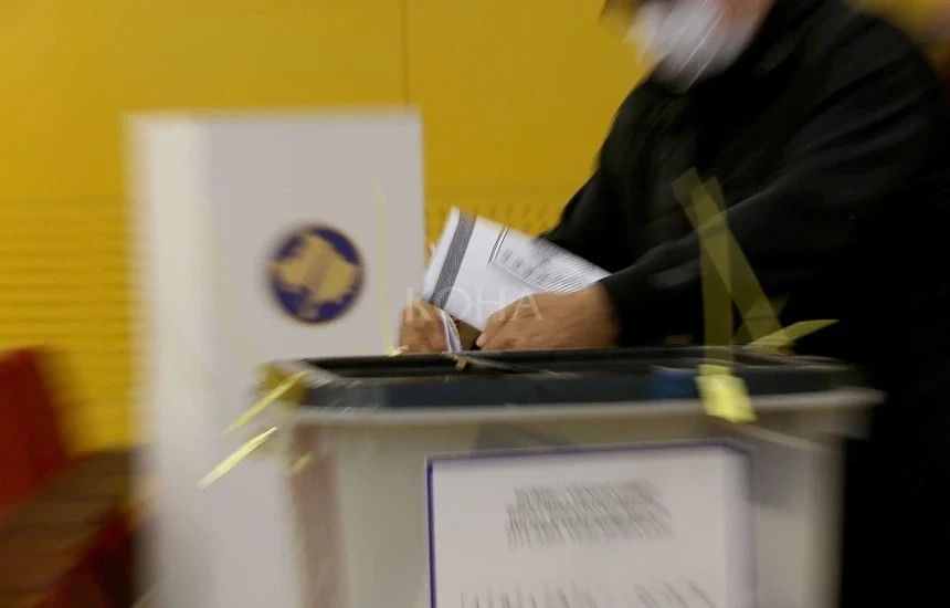 Foto nga arkivi i Kohës