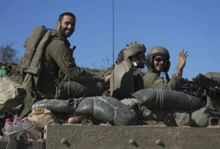 Trupat izraelite duke u larguar nga Rripi i Gazës