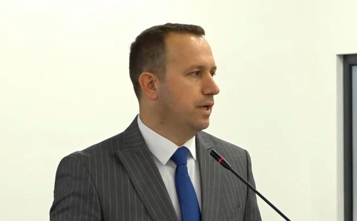 Valmir Elezi