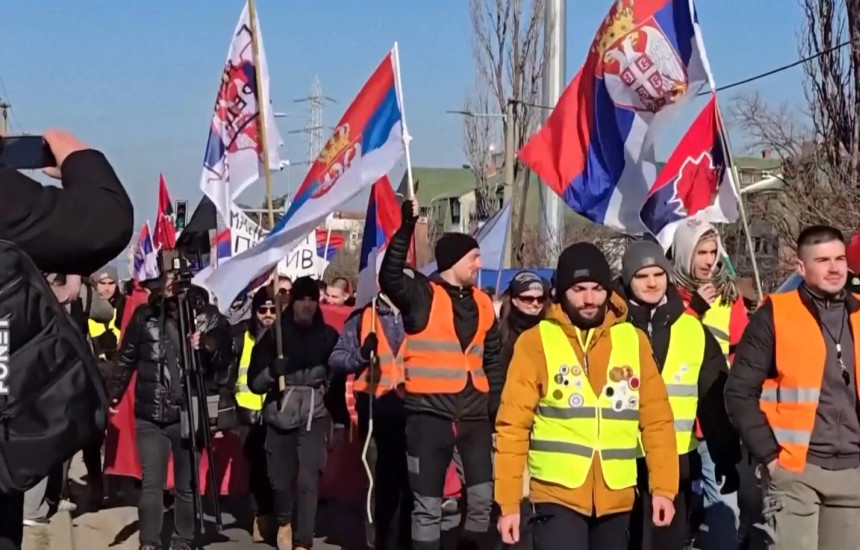 Serbi - Protesta