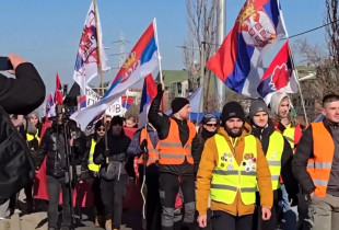 Serbi - Protesta