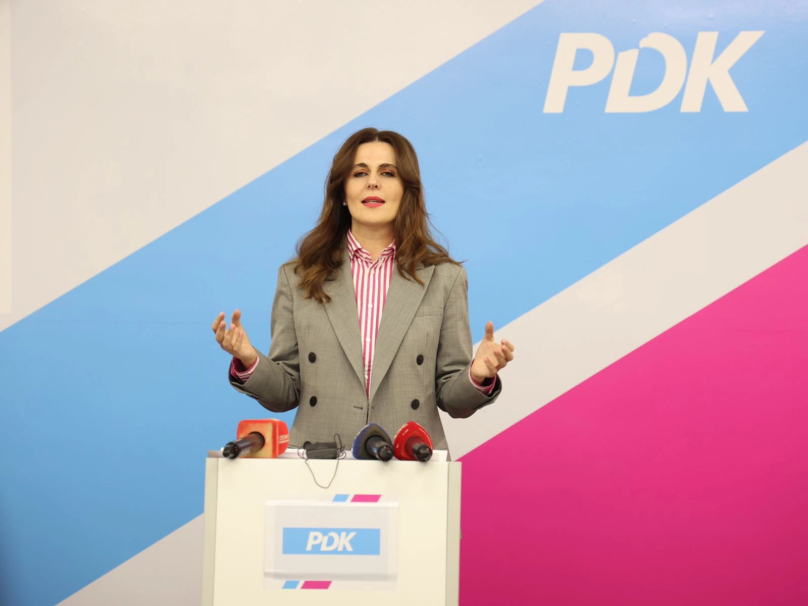 Çitaku pas reagimit të VV-së: Sërish hodhën gurë mbi Kushtetuesen