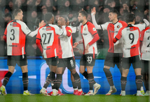 Feyenoordi në epërsi ndaj Milanit pas pjesës së parë