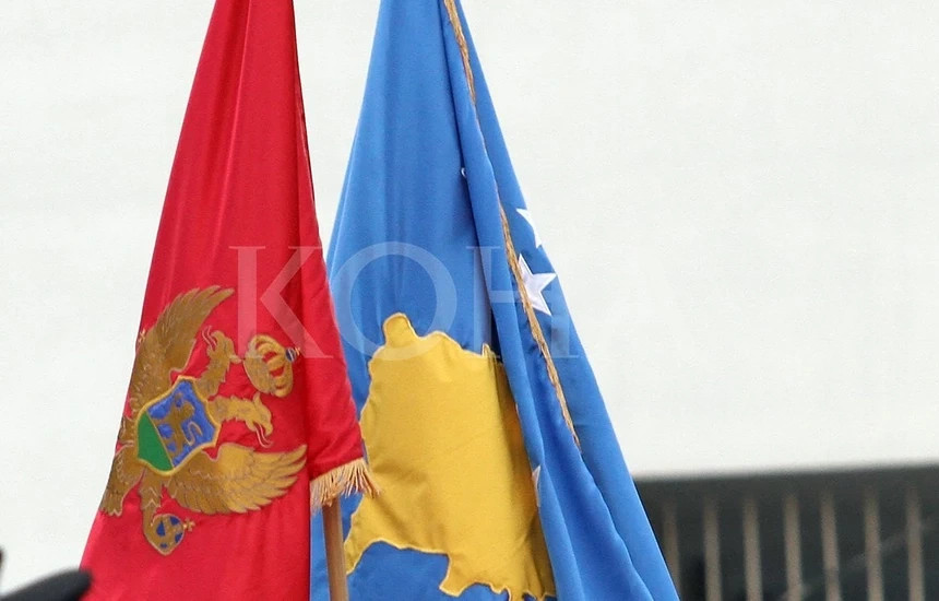 Flamujt e Kosovës dhe Malit të Zi / Foto: KOHA