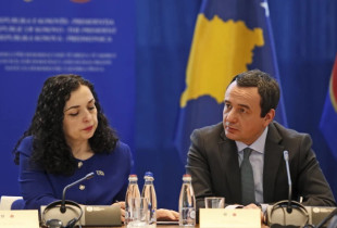 Vjosa Osmani dhe Albin Kurti