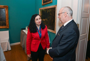Vjosa Osmani dhe Alar Karis
