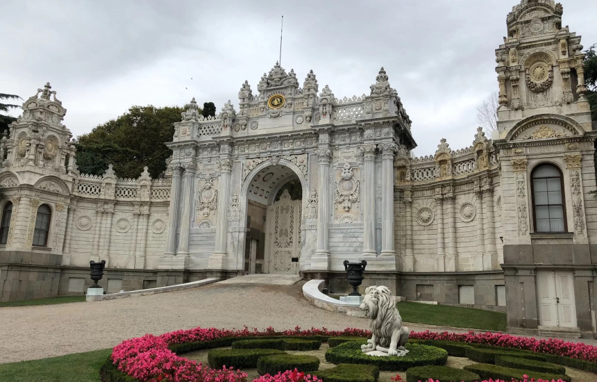 Pallati Dollmabahçe në Stamboll