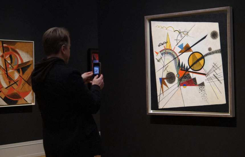 Kandinsky Using Perspective Kandinsky's Universe Explores the Use of Form and Color - KOHA.net