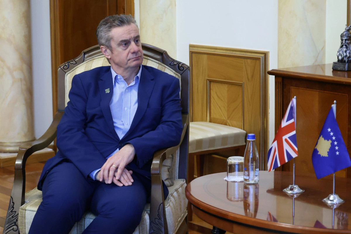 Ambasadori britanik  E rëndësishme që qeveria të formohet me kohë