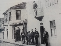 Selia e Konsullatës së Serbisë në Prishtinë 1890 – 1912. Dalja në ballkon nuk preferohej