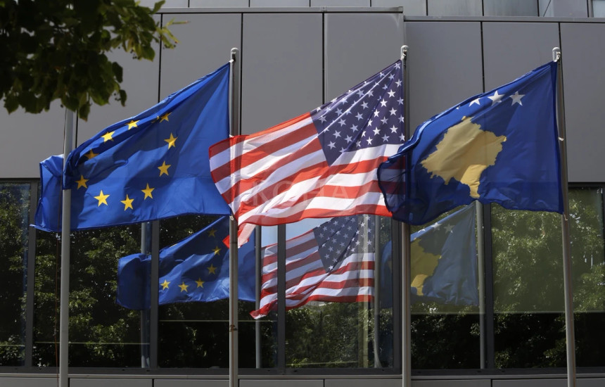 Flamujt e Kosovës, SHBA-së dhe Bashkimit Evropian