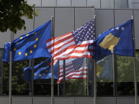 Flamujt e Kosovës, SHBA-së dhe Bashkimit Evropian