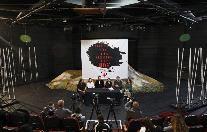 Në ditën e shpalljes së grevës më 17 nëntor të vitit 2024, aktorët kishin thënë se mosreagimi pozitiv dhe përmbajtjesor i Ministrisë së Kulturës e ka sjellë gjendjen deri në këtë pikë