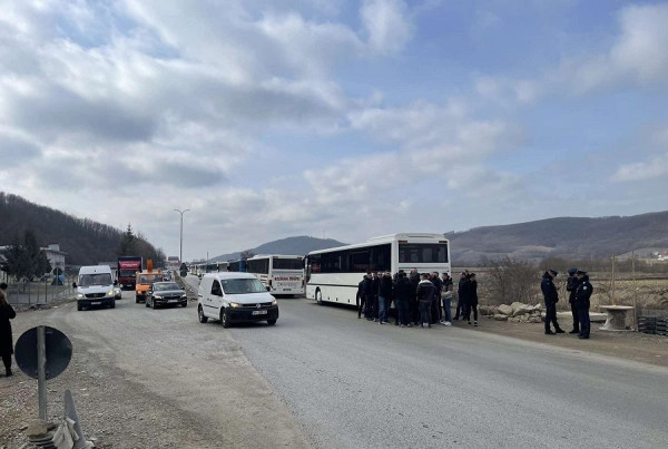 Grevë, autobusët Prishtinë-Podujevë