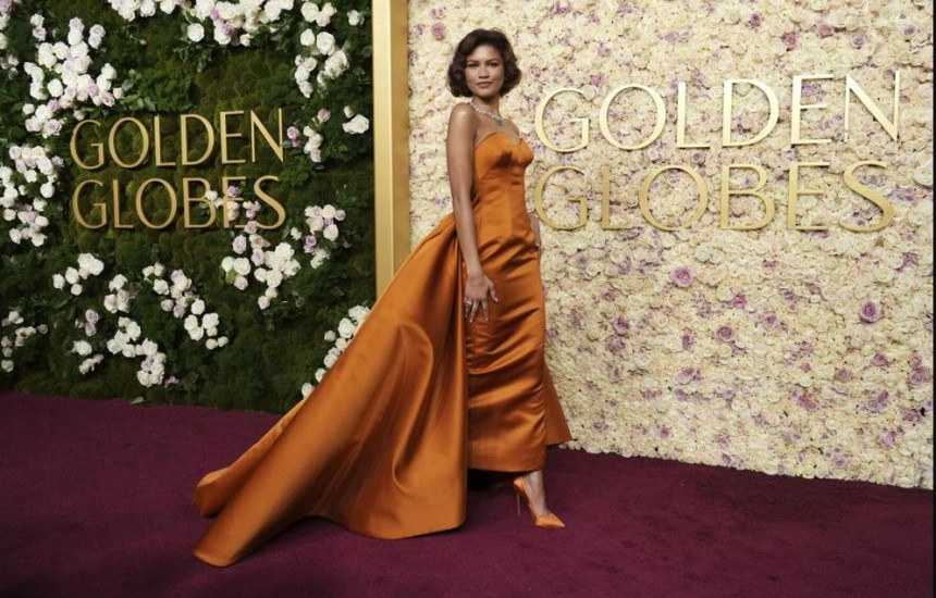 Zendaya me fustan nga brendi "Louis Vuitton"