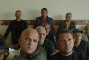 Skenë nga filmi “Mua besoj më shpëtoi portreti” i Alban Mujës