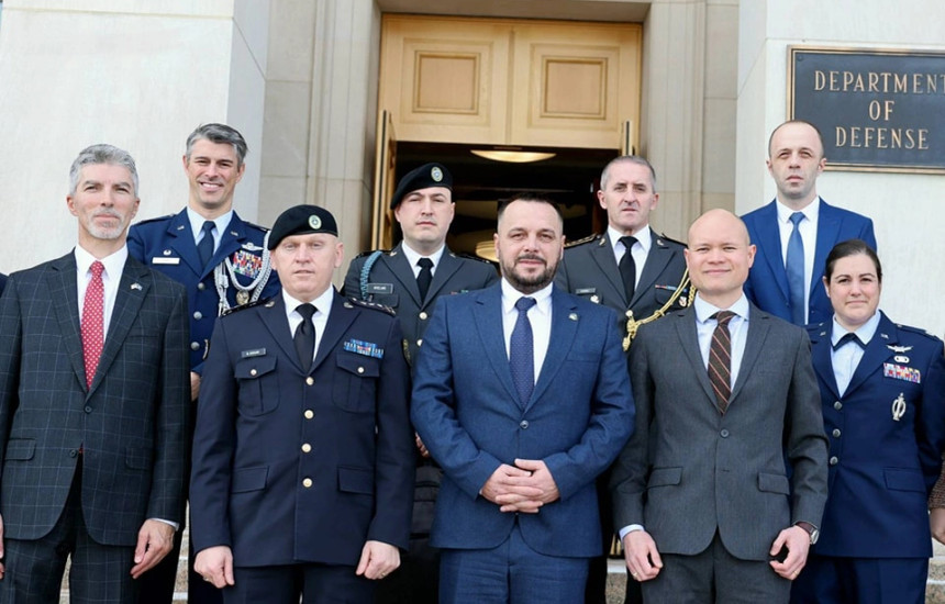 Vizita e delegacionit te Kosoves ne Departamentin e Mbrojtjes