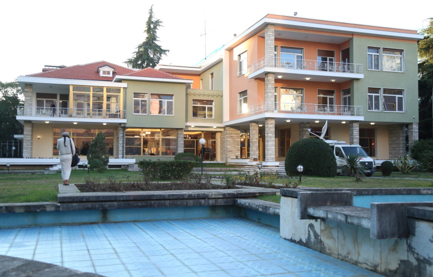 Projekti që e shndërron ish-shtëpinë e Enver Hoxhës në “Vila 31 x Art Explora” synon të zhvillojë tendencat kulturore dhe artistike