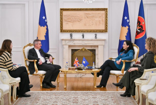 Osmani ka pritur të hënën në takim ambasadorin e Mbretërisë së Bashkuar në Kosovë, Jonathan Hargreaves