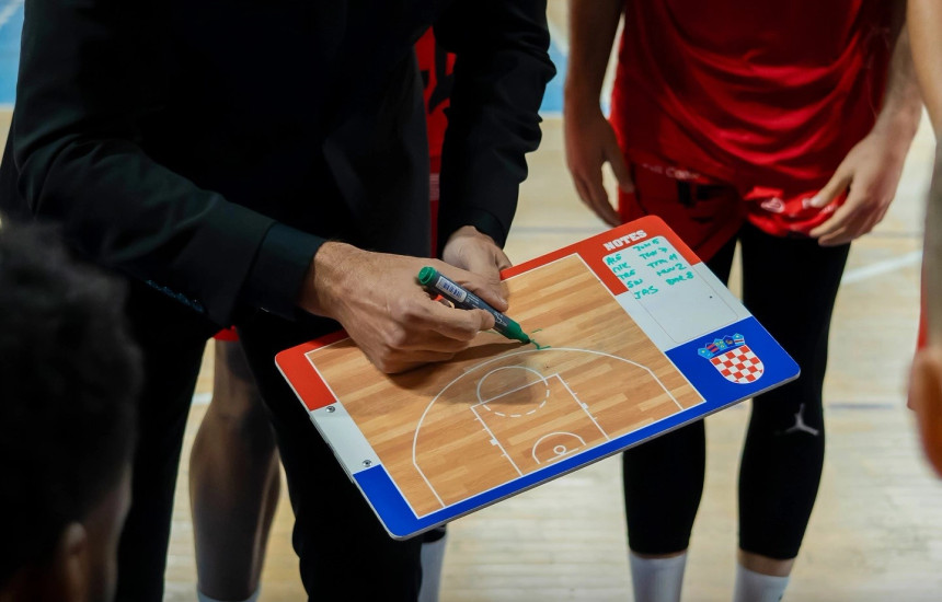 Tabela e trajnerit te basketbollit