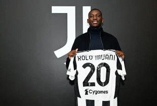 Randal Kolo Muani me fanelle te Juventusit