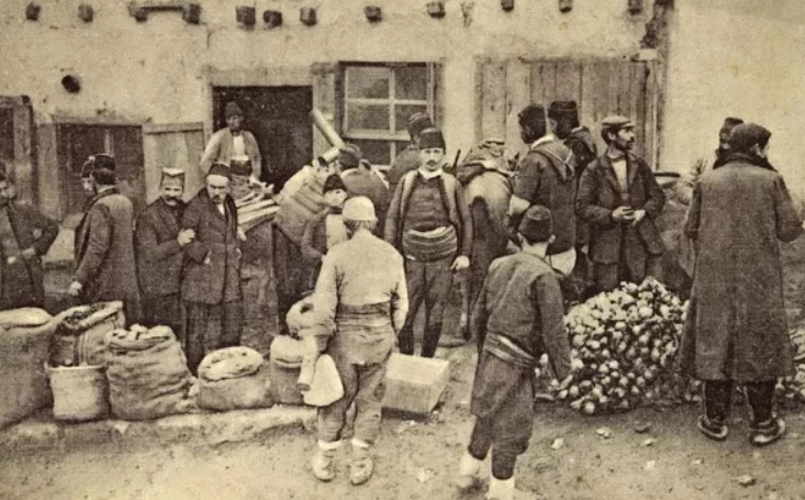Pazari i Prishtinës rreth vitit 1906