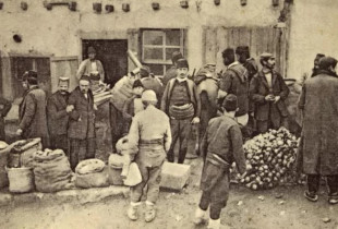 Pazari i Prishtinës rreth vitit 1906